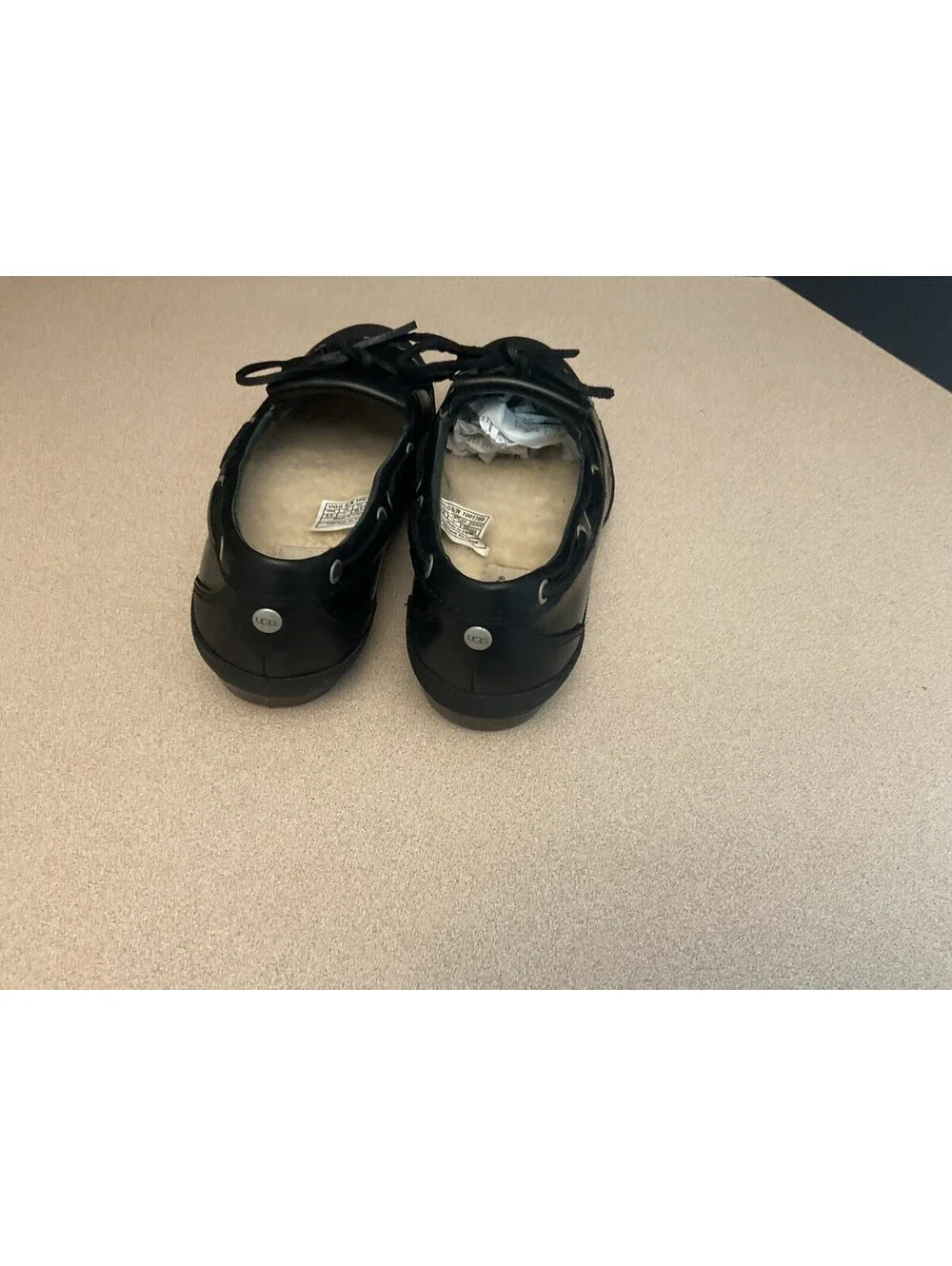 Womens UGG Australia Ashdale Black Waterproof Sherpa Lined Duck Shoes. Size 8.5